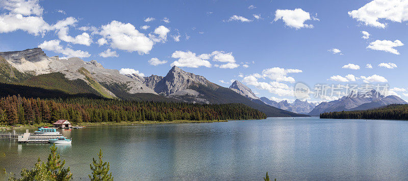 Maligne湖全景