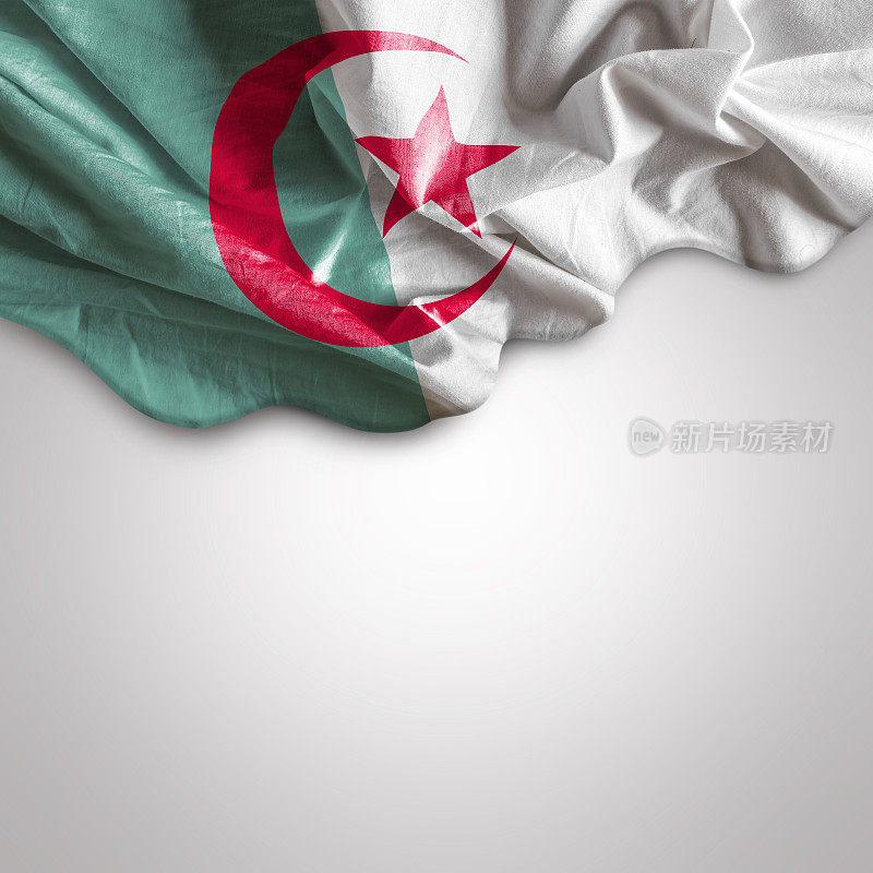 阿尔及利亚国旗飘扬