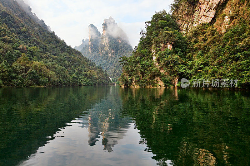 宝丰湖,中国