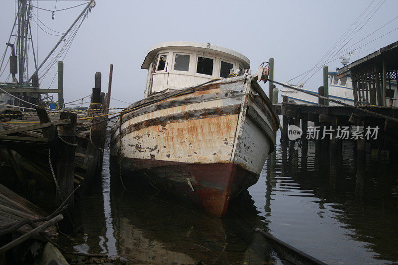 旧沉虾船