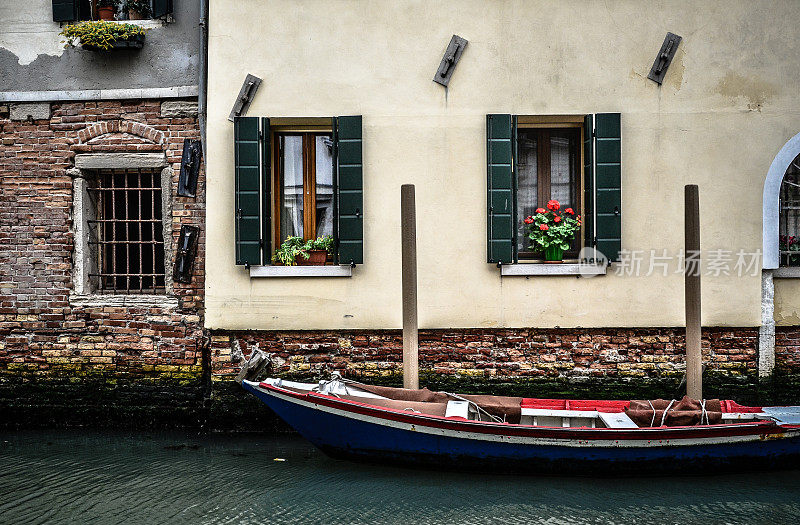 捆绑的船-威尼斯，意大利