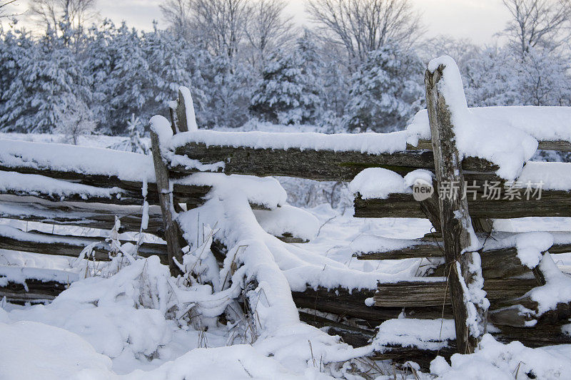 雪栅栏