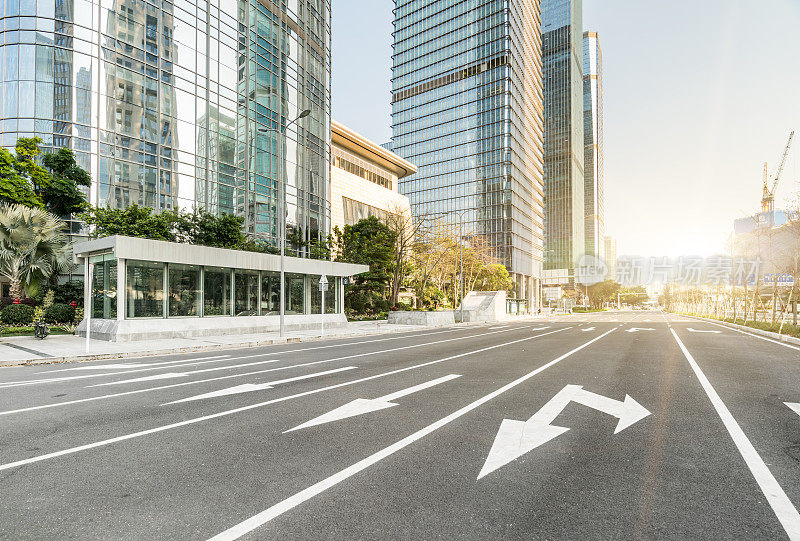 深圳空的城市道路