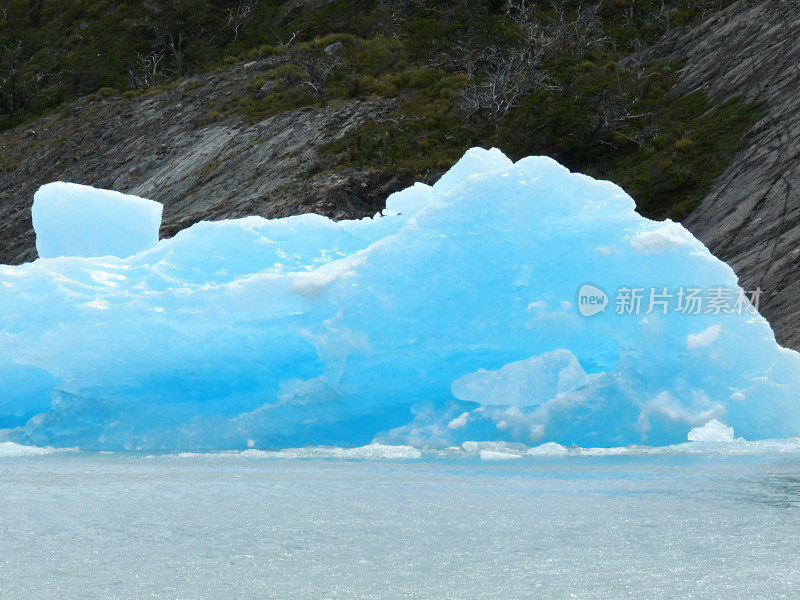 巴塔哥尼亚的蓝色冰山