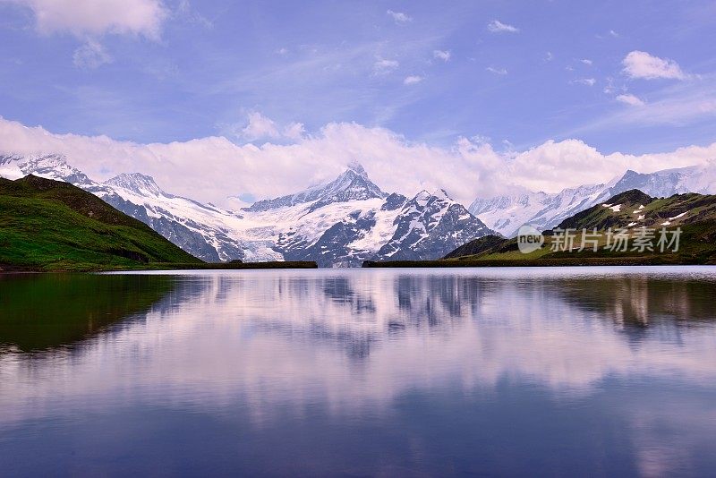 瑞士因特拉肯雪峰