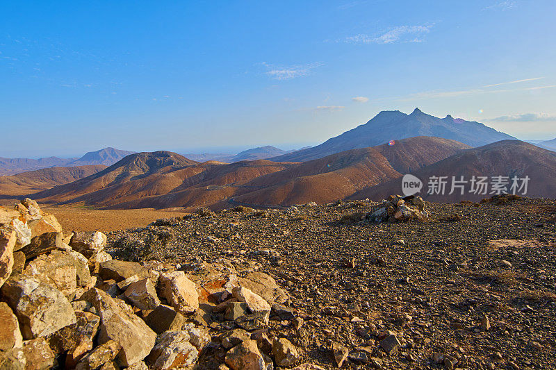 贝塔丘利亚日落-在Sicasumbre山，富埃特文图拉