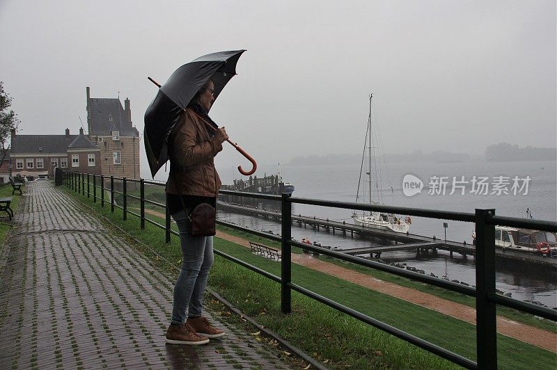 雨中漫步