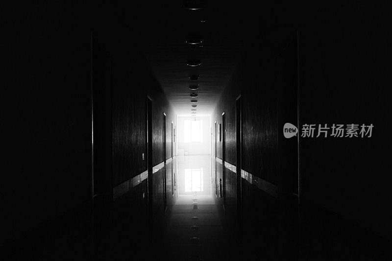 恐怖黑暗的走廊