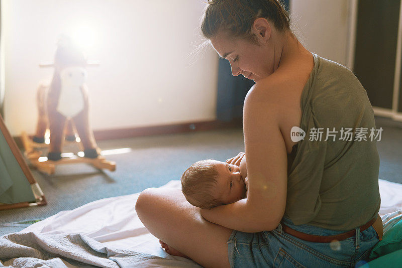 母乳喂养时间是建立感情的时间