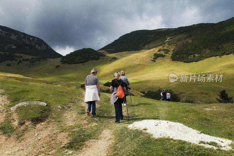 徒步旅行和拍照的完美日子