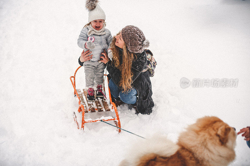 雪中的聚会时间