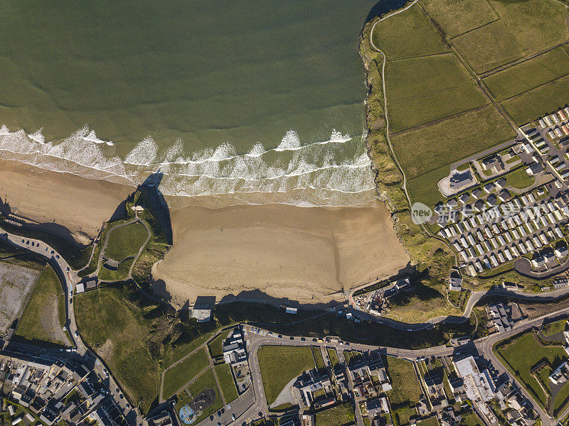 鸟瞰图Ballybunion，县克里，爱尔兰。