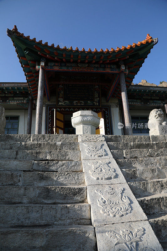 蒙古阿里亚巴尔禅修寺