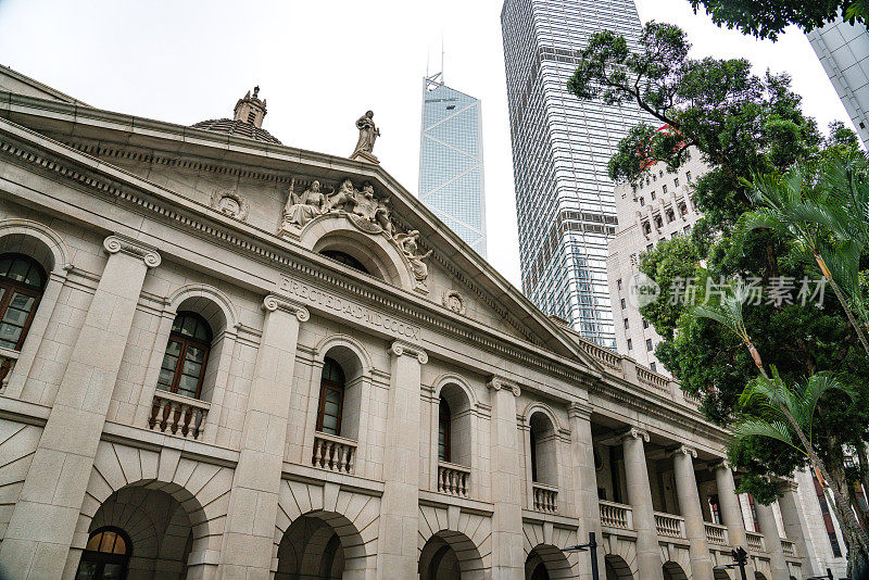 中国香港的旧最高法院大楼和雕像广场