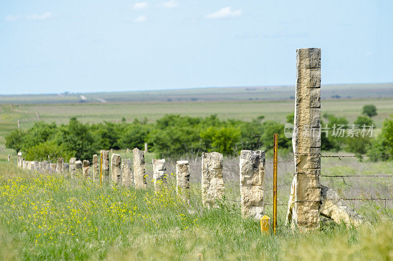 用石灰石做的栅栏，尼斯县，堪萨斯州