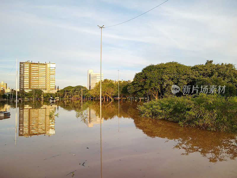 阿雷格里港被洪水淹没