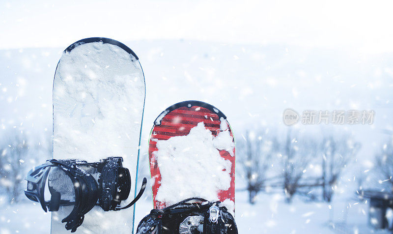 下雪的冬天和冬季运动