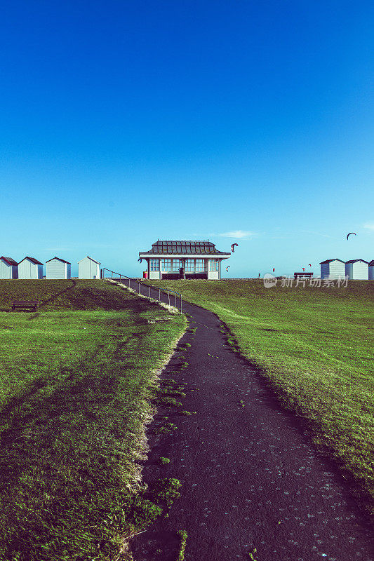 英国沃辛戈林海滩小屋的宁静