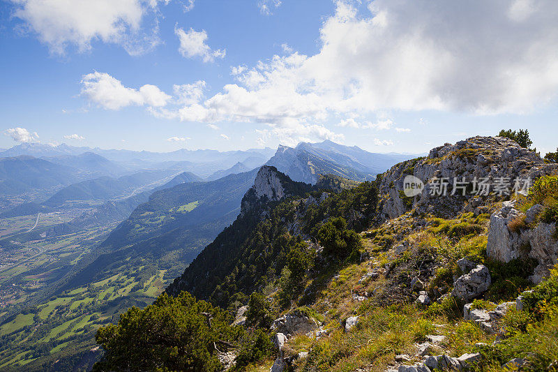 格勒诺布尔秋日的Moucherotte山景