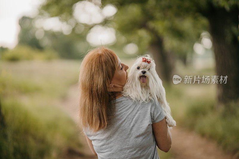 女人爱她最好的朋友