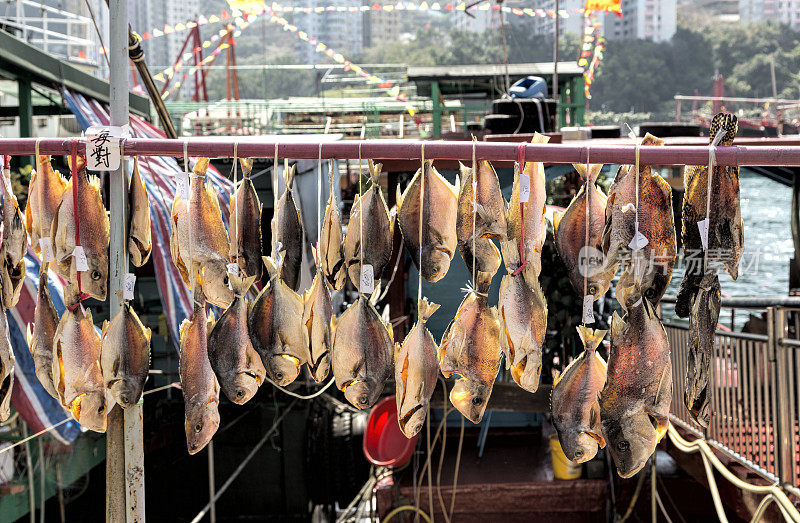 香港香港仔，舢板上卖干鱼
