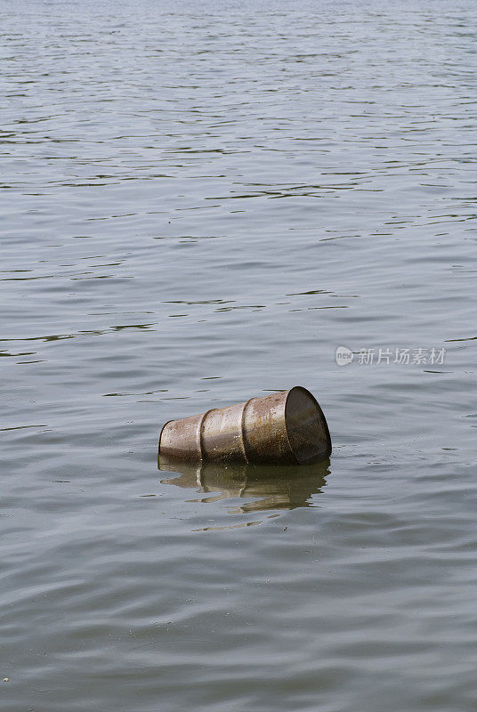 水污染-浮油桶