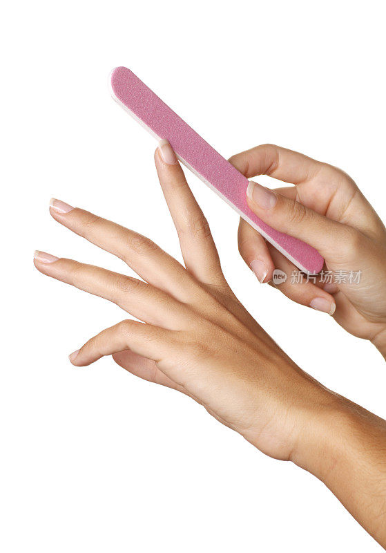 修指甲:女人的手。