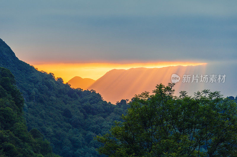 阿斯图里亚斯山