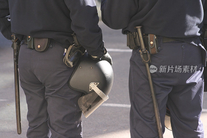 警察