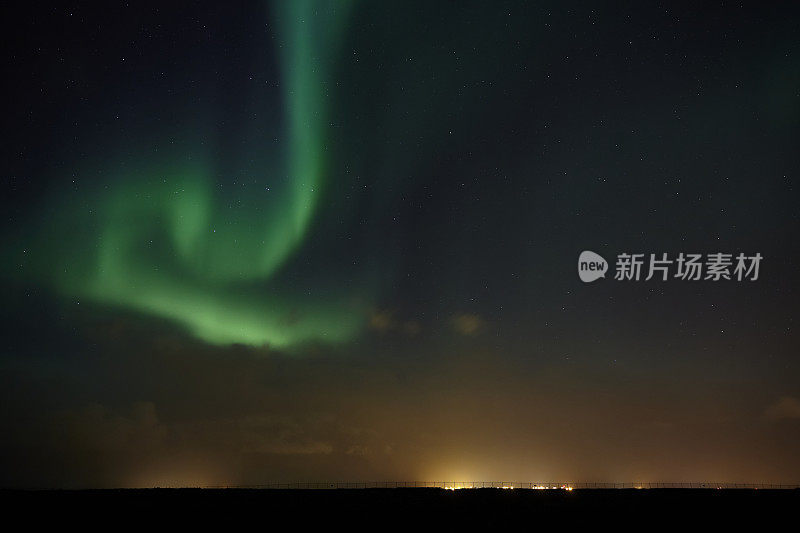 冰岛南部的夜空北极光