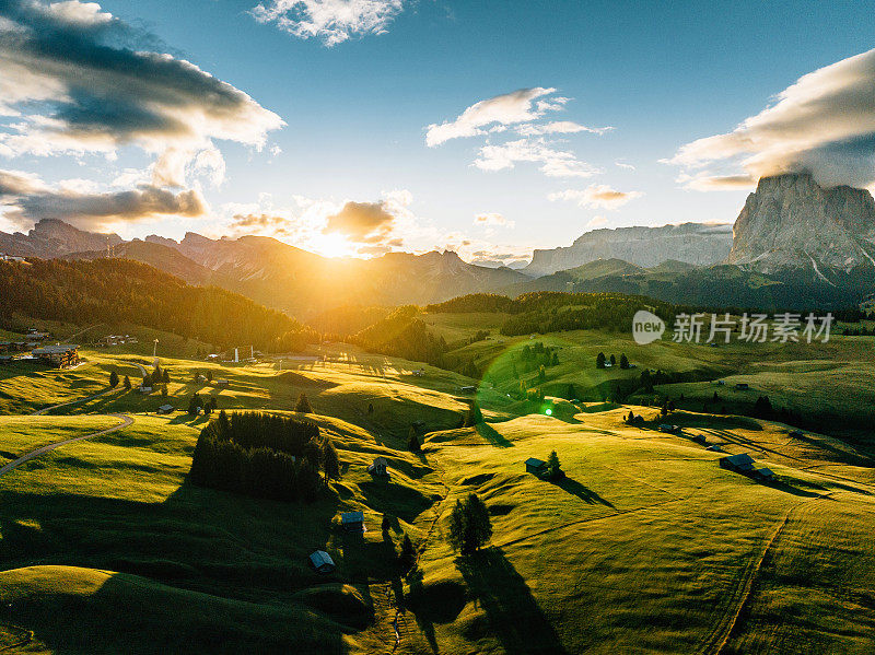 地震Alm的鸟瞰图-意大利北部著名的地标