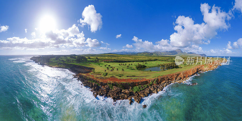 美国夏威夷岛考艾岛海岸线鸟瞰图