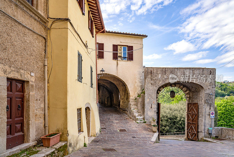 城门，波奇尼亚诺拉齐奥意大利