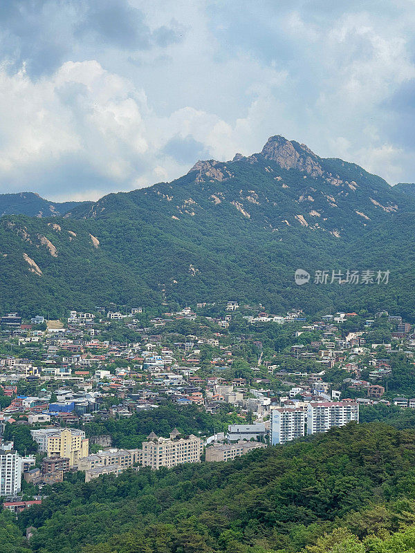 首尔平仓洞和北汉山碧峰岭