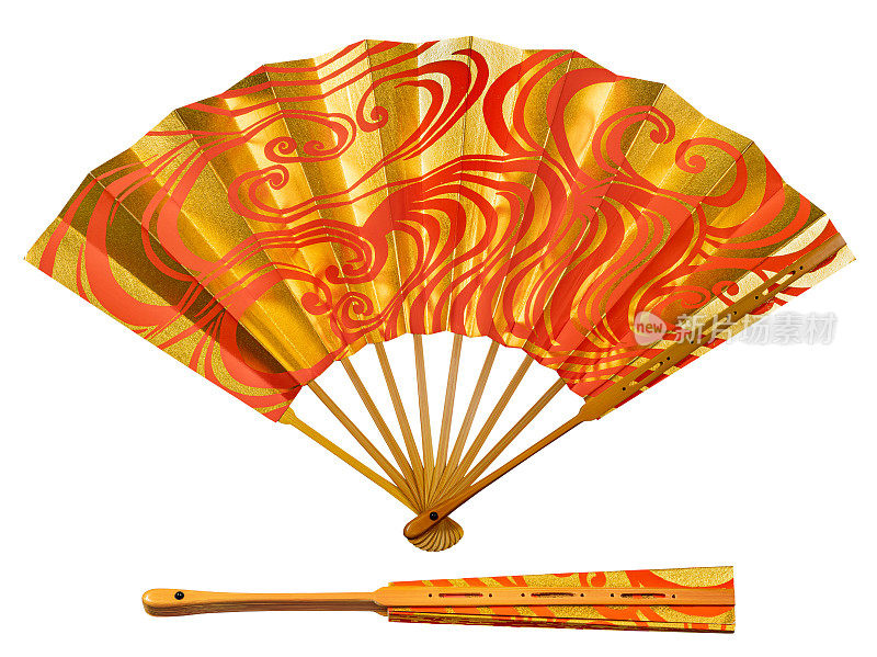 日本传统的手扇由纸和竹子制成，带有金色和红色的装饰，孤立在白色上