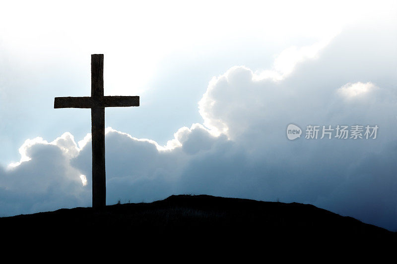 山顶上的基督十字架