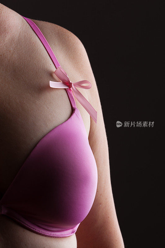 女性乳腺癌意识粉红丝带粉红色胸罩