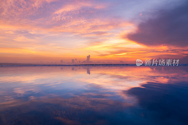 巴厘岛，海上日落