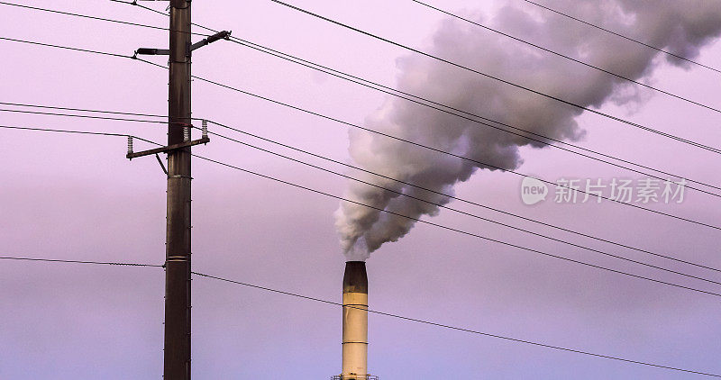 工业冶炼厂的污染烟尘