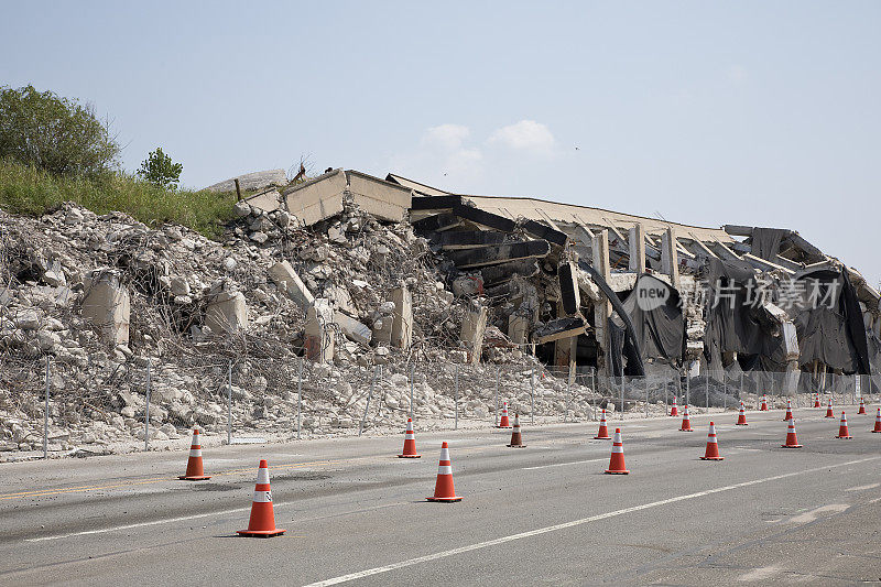 工厂建筑道路道路拆除