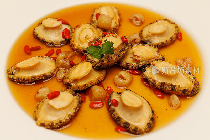传统中式鲍鱼菜肴