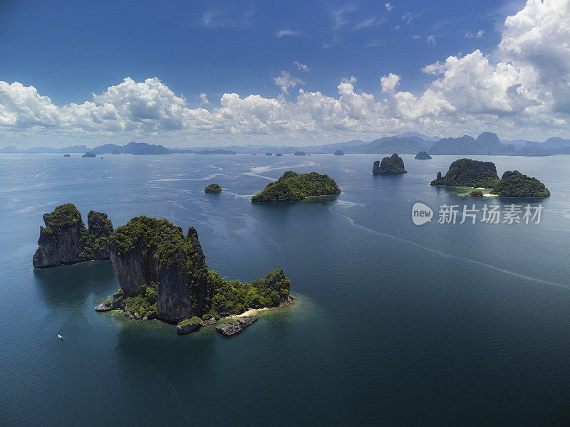 在甲米省安达曼海360度美丽的高香岛观景台的空中景观视图，泰国。