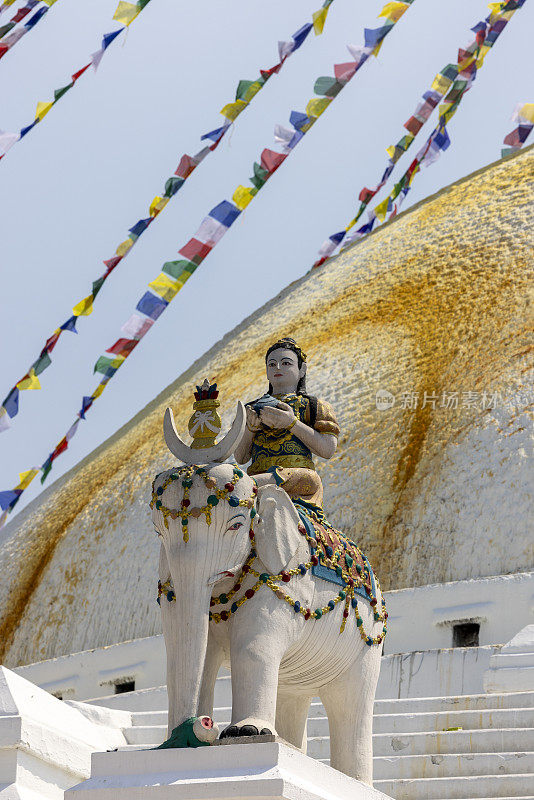 Swayambhunath寺的雕像