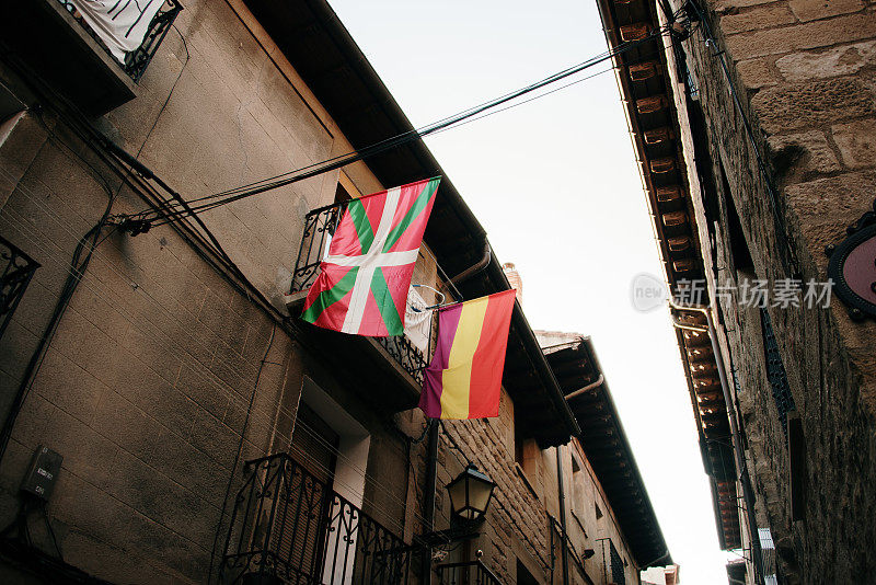 巴斯克和西班牙共和国旗帜