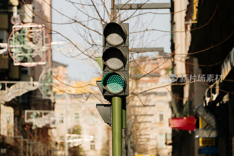 绿色LED交通灯