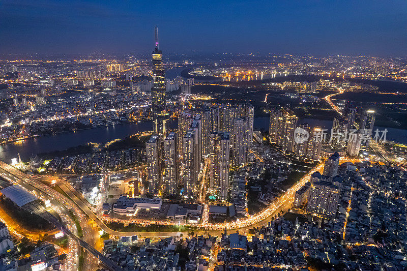 地标81号鸟瞰图是越南胡志明市正在建设的一座超高层摩天大楼。它是越南最高的建筑