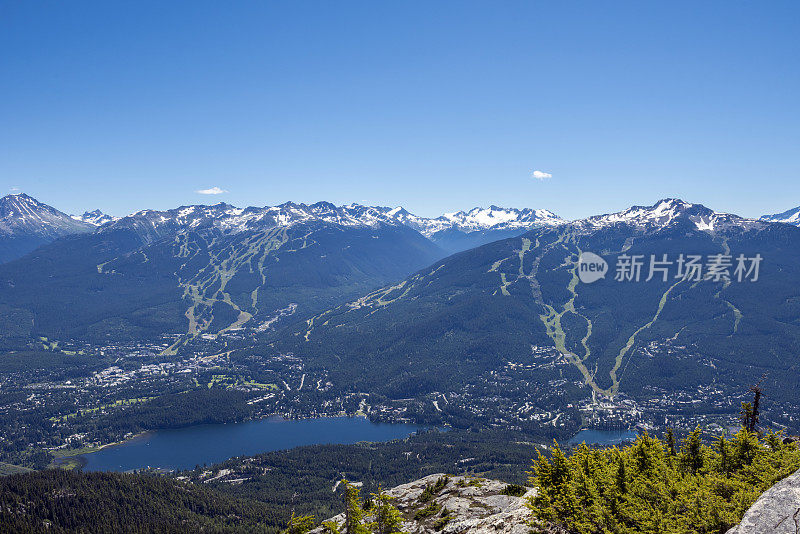 夏天的惠斯勒黑梳滑雪胜地