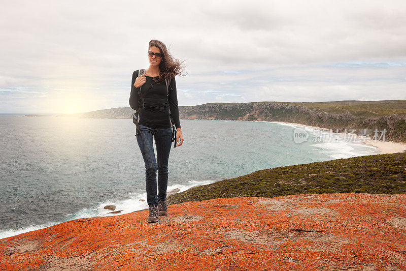 妇女徒步旅行，袋鼠岛，澳大利亚