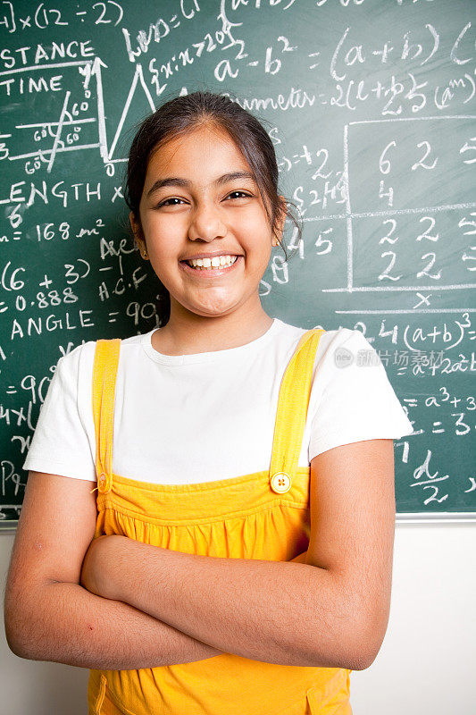 快乐的印度女学生与数学问题