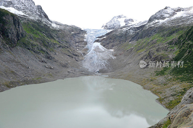 特里夫特冰川和湖泊